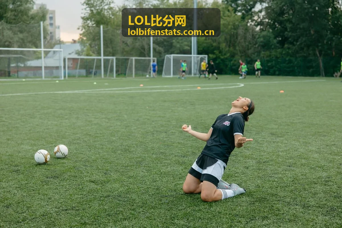 LOL比分网英雄数据-拉克丝